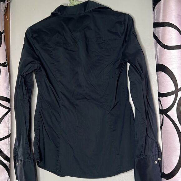 Tahari pearl snap front long sleeve blouse with roll tab sleeves - Picture 7 of 7